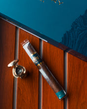 Load image into Gallery viewer, Macanudo Emissary Espana