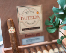 Load image into Gallery viewer, Butera Royal Vintage