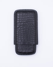 Load image into Gallery viewer, Crocodile Finish 3-Finger Cigar Case
