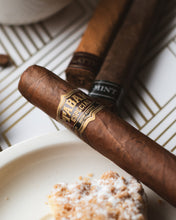 Load image into Gallery viewer, Drew Estate Tabak Especial Negra