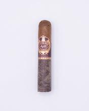 Load image into Gallery viewer, El Rey Del Mundo Appointment cigar with classic band and rich tobacco leaf