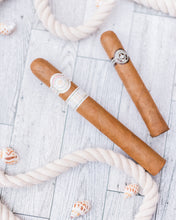 Load image into Gallery viewer, Montecristo White Series