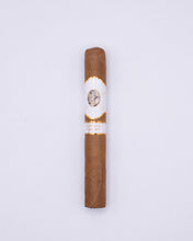 Load image into Gallery viewer, Gurkha Coleccion Especial
