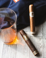 Load image into Gallery viewer, Double Delight Twin Pack: Drew Estate Undercrown
