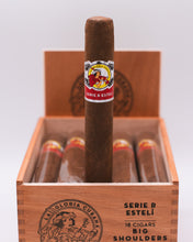 Load image into Gallery viewer, La Gloria Cubana Serie R Estelí Chicago Edition
