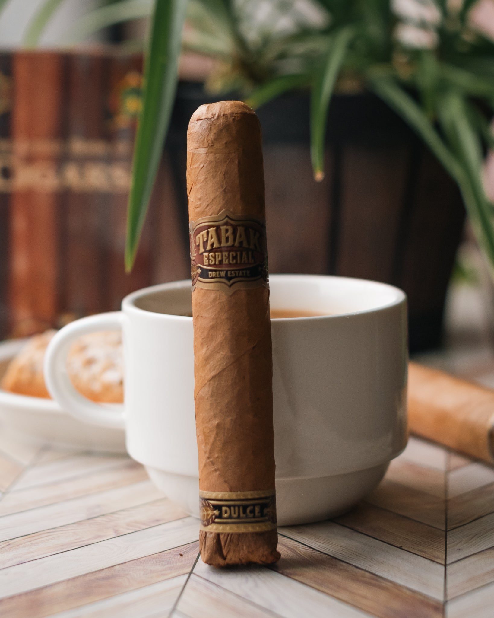 ralph lauren tobacco glaze awakens the memory of the couples 2001 trip to Java Drew Estate Tabak Especial Dulce
