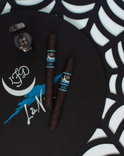 Load image into Gallery viewer, La Flor Dominicana La Nox
