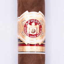 Load image into Gallery viewer, Arturo Fuente Magnum R Rosado Sungrown
