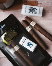Load image into Gallery viewer, Liga Privada 4 Pack Sampler and Torch
