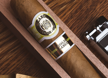 Load image into Gallery viewer, Macanudo Gold Label
