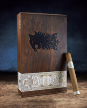 Load image into Gallery viewer, Drew Estate Undercrown Shade
